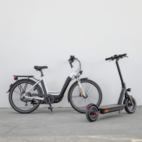 Electric Bikes vs. Electric Scooters: Which Should You Choose?
